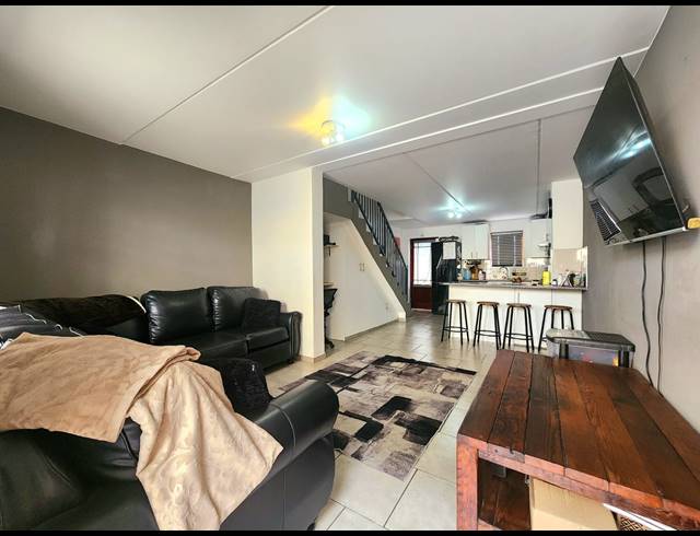 2 BEDROOM APARTMENT SOLD IN RICHMOND ESTATE